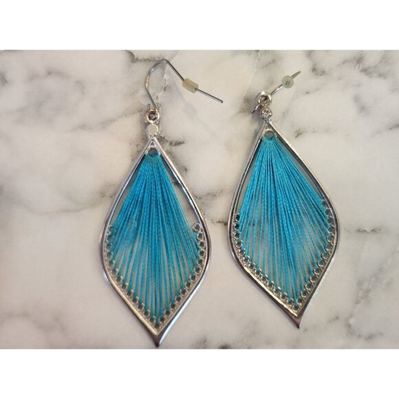 Silver & Blue Teardrop Thread Dangle Earrings Boho Chic Jewelry - Picture 2 of 5